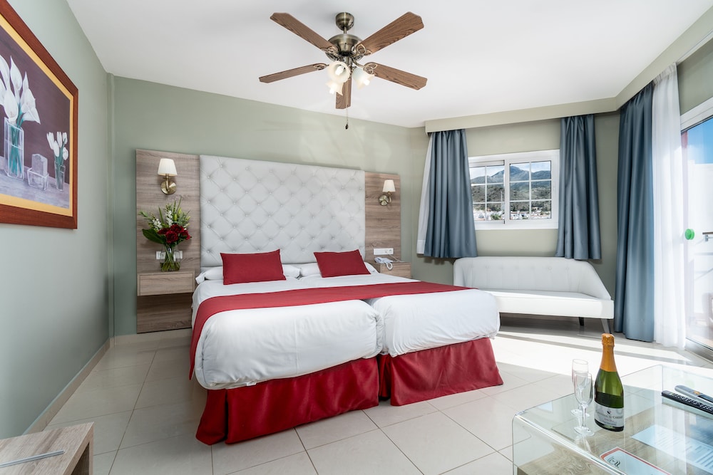 Hotel Los Arcos — Hotel rooms in Nerja, Andalusia