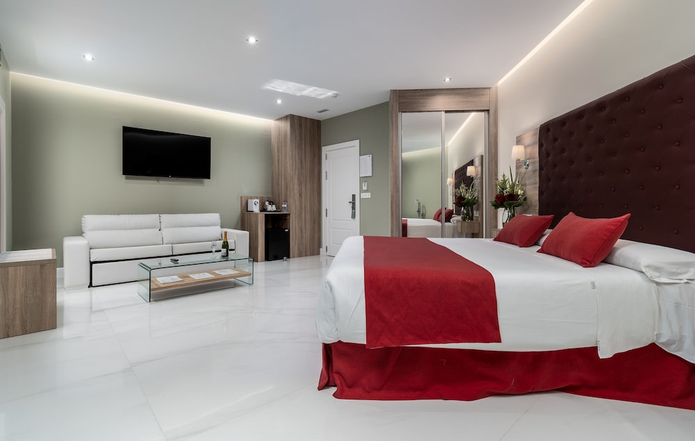 Hotel Los Arcos — Hotel rooms in Nerja, Andalusia