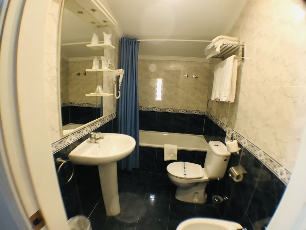 Hotel Los Jazmines — Hotel rooms in Torremolinos, Andalusia