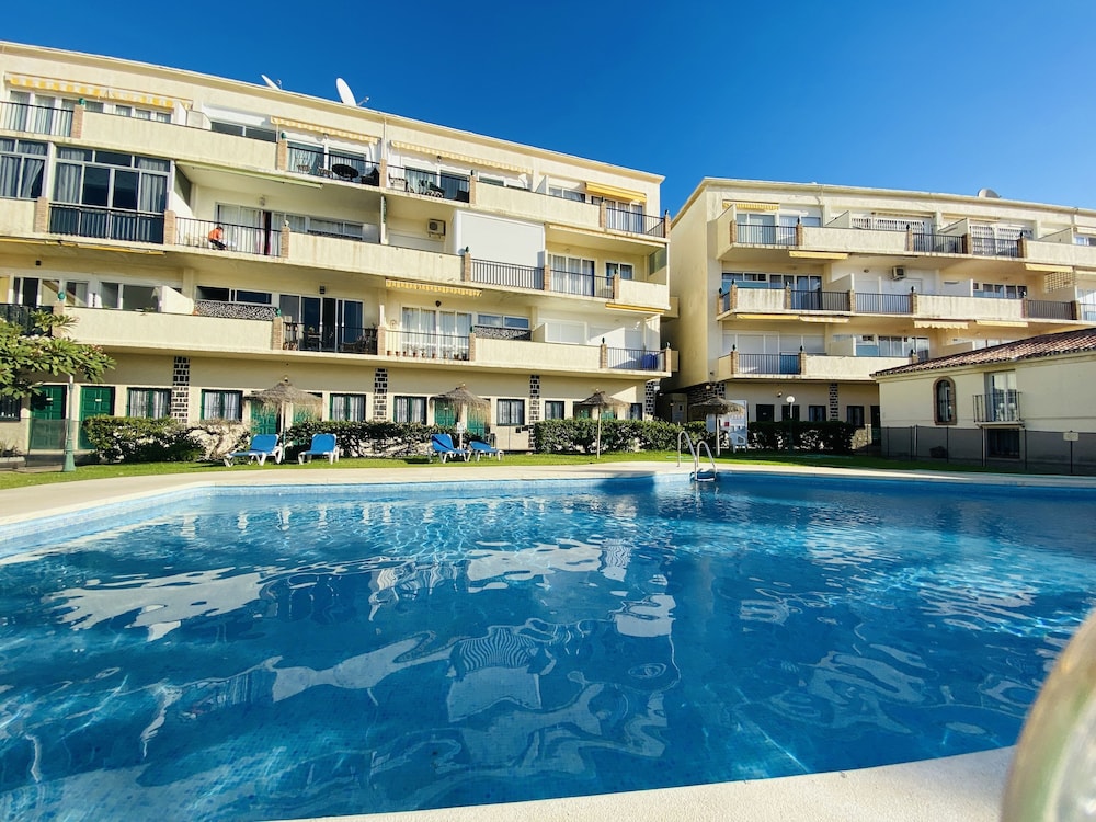 Hotel Los Jazmines — Swimming pool in Torremolinos, Andalusia