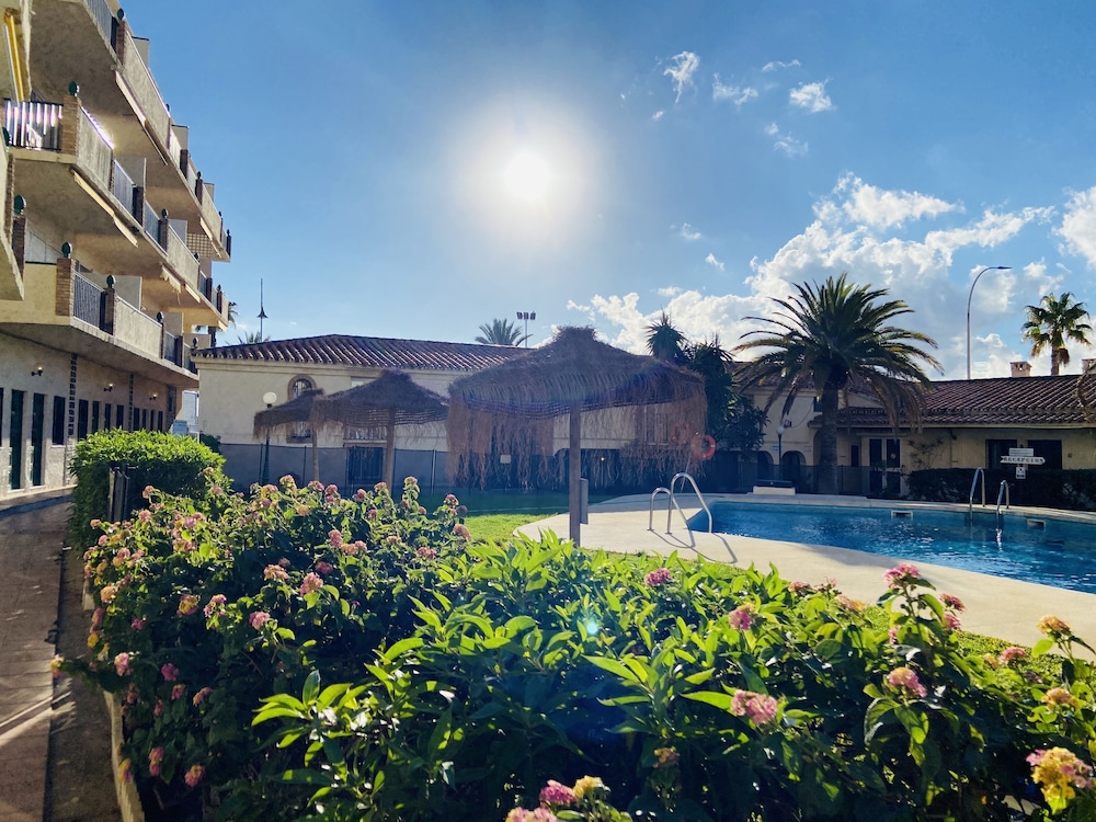Hotel Los Jazmines — Swimming pool in Torremolinos, Andalusia