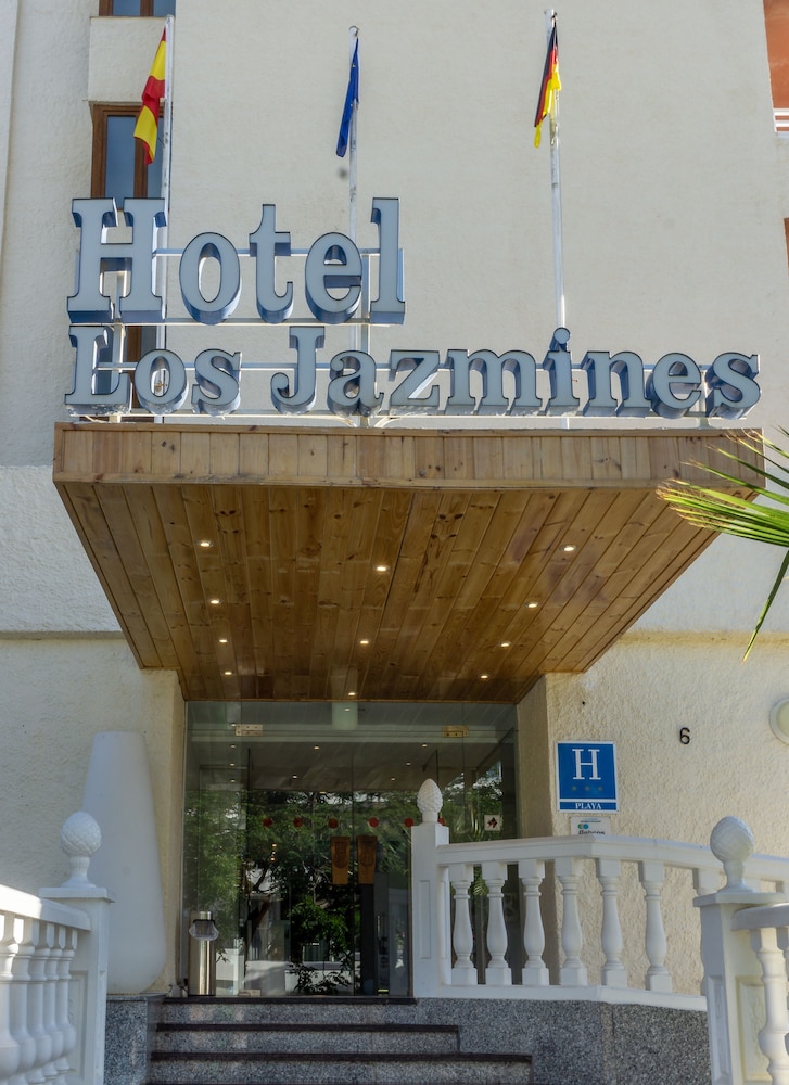 Hotel Los Jazmines — Hotel building in Torremolinos, Andalusia