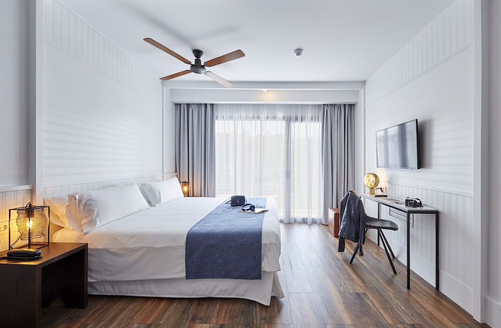 Gran Hotel Flamingo – Adults Only — Hotel rooms in Lloret de Mar, Catalonia