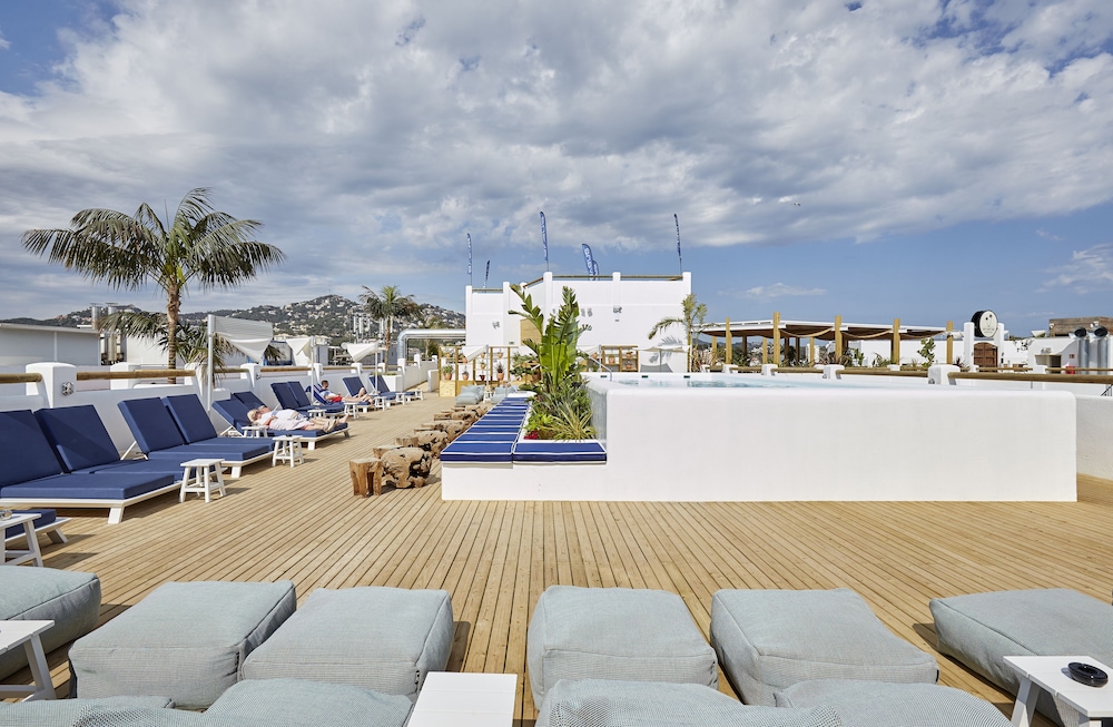 Gran Hotel Flamingo – Adults Only — Swimming pool in Lloret de Mar, Catalonia