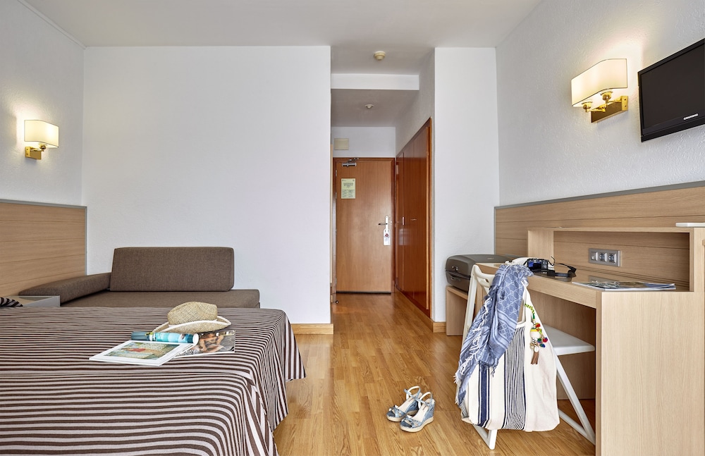 Gran Hotel Flamingo – Adults Only — Hotel rooms in Lloret de Mar, Catalonia