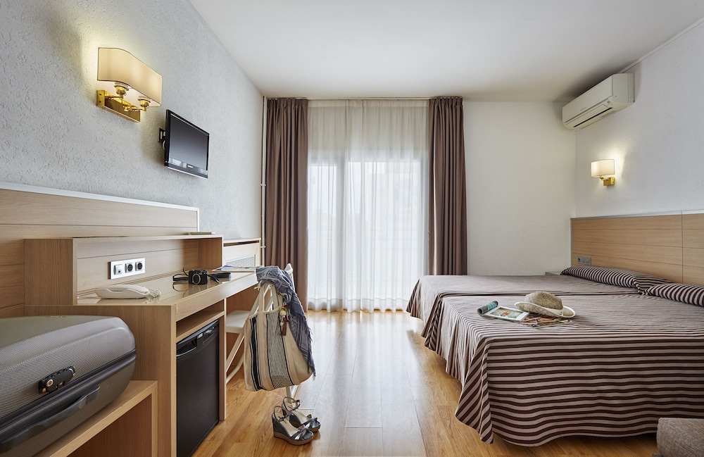 Gran Hotel Flamingo – Adults Only — Hotel rooms in Lloret de Mar, Catalonia