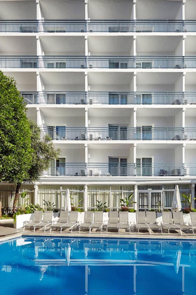 Gran Hotel Flamingo – Adults Only — Hotel building in Lloret de Mar, Catalonia