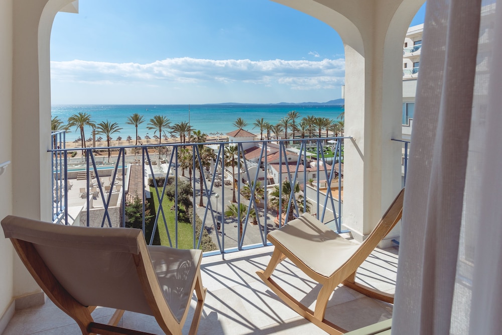 Myseahouse Hotel Flamingo - Adults Only — Beach in Playa de Palma, Balearic Islands