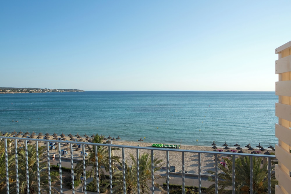 Myseahouse Hotel Flamingo - Adults Only — Beach in Playa de Palma, Balearic Islands