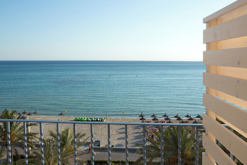 Myseahouse Hotel Flamingo - Adults Only — Beach in Playa de Palma, Balearic Islands
