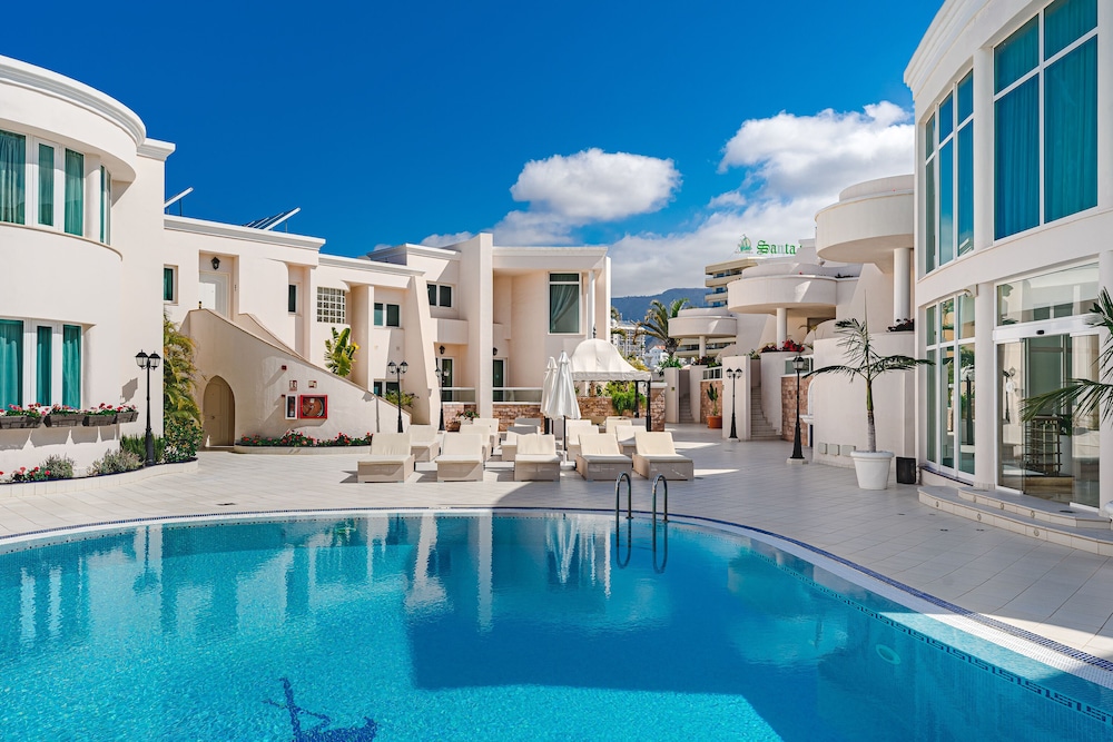 Flamingo Suites Boutique Hotel — Swimming pool in Costa Adeje, Canary Islands