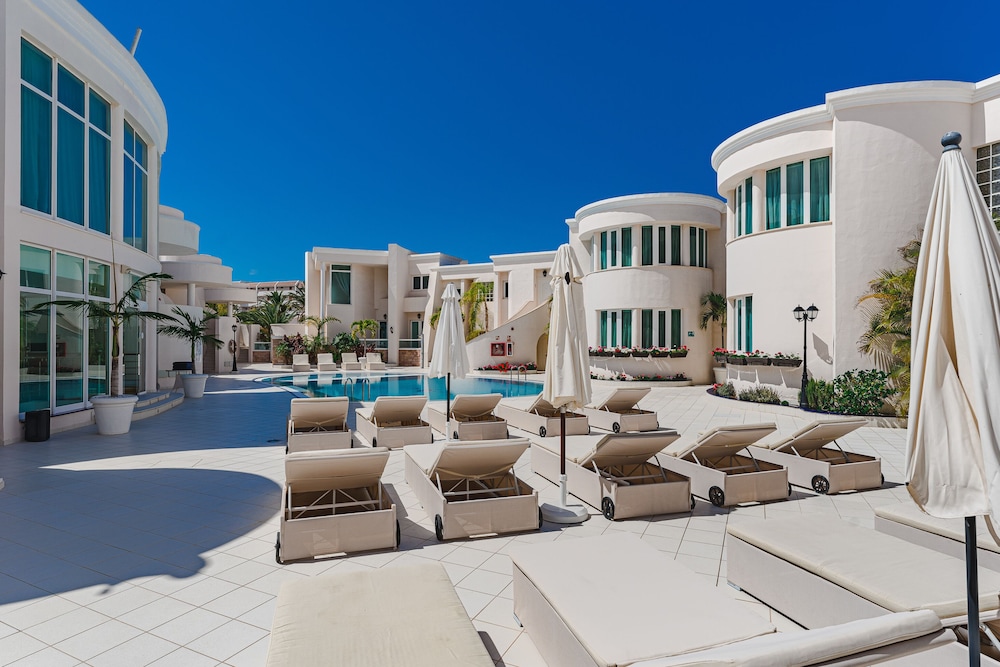 Flamingo Suites Boutique Hotel — Swimming pool in Costa Adeje, Canary Islands
