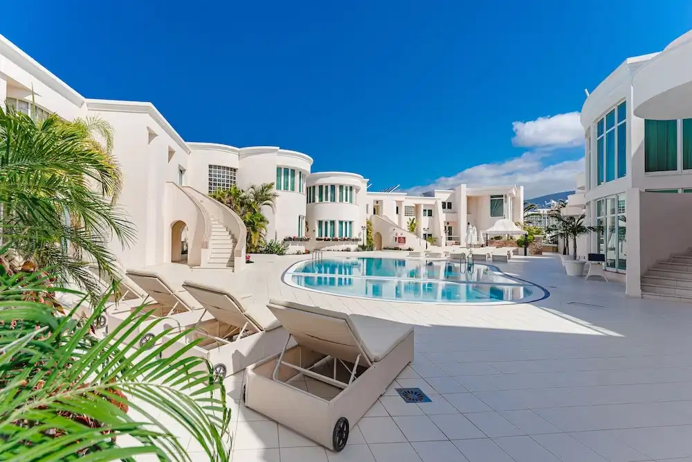 Flamingo Suites Boutique Hotel — Swimming pool in Costa Adeje, Canary Islands