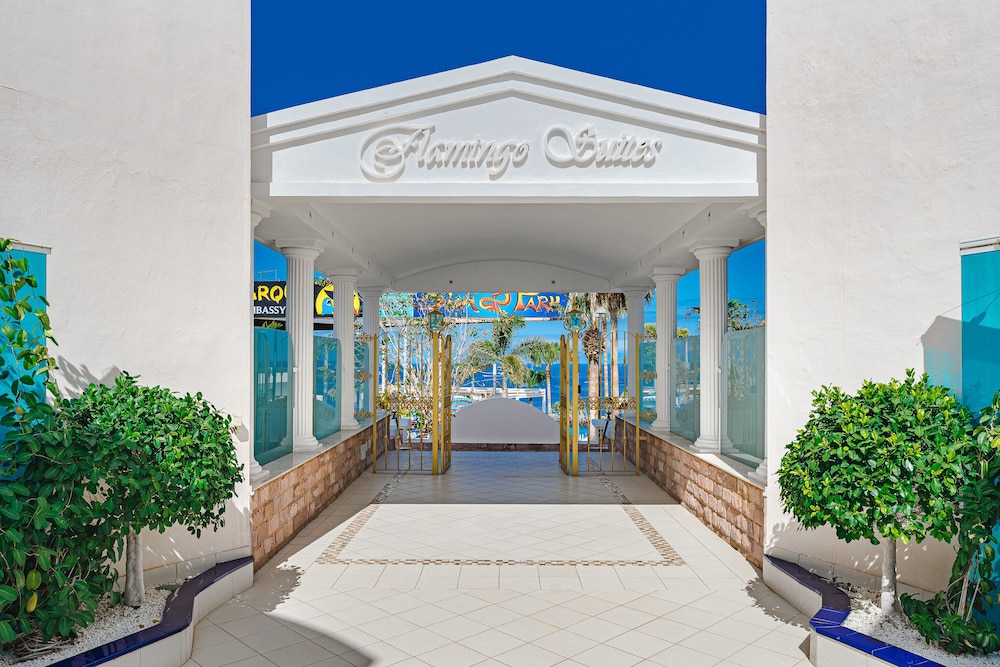 Flamingo Suites Boutique Hotel — Hotel building in Costa Adeje, Canary Islands