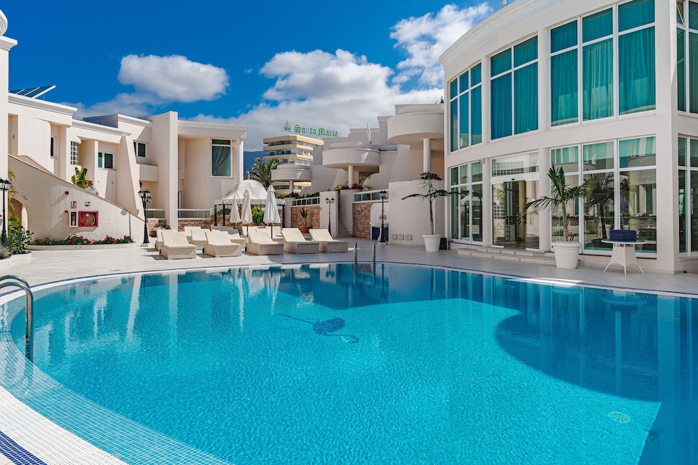 Flamingo Suites Boutique Hotel — Swimming pool in Costa Adeje, Canary Islands