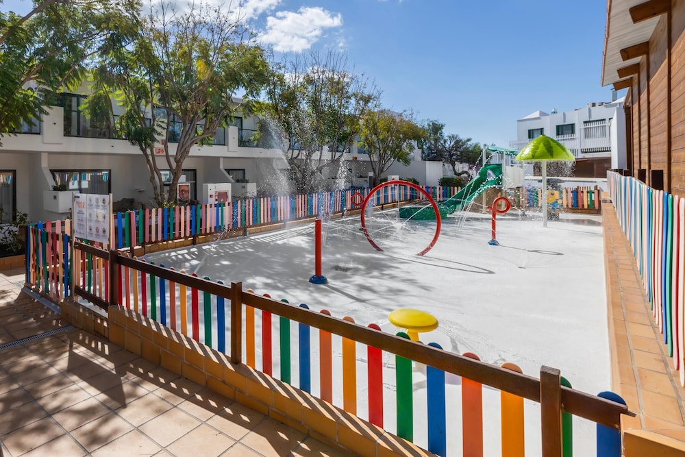 THB Flora Aparthotel — Attractions for children in Puerto del Carmen, Canary Islands