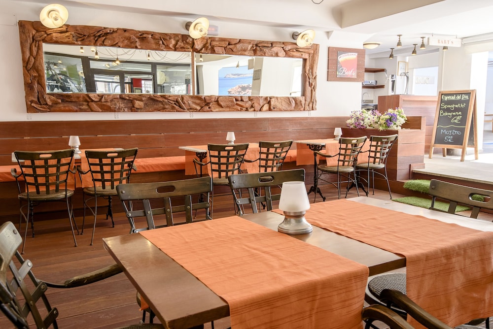 Hotel Florencio — Restaurant & bars in San Antonio, Balearic Islands