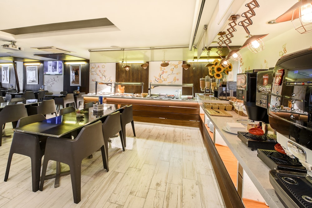 Hotel Florencio — Restaurant & bars in San Antonio, Balearic Islands
