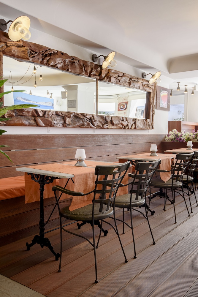 Hotel Florencio — Restaurant & bars in San Antonio, Balearic Islands