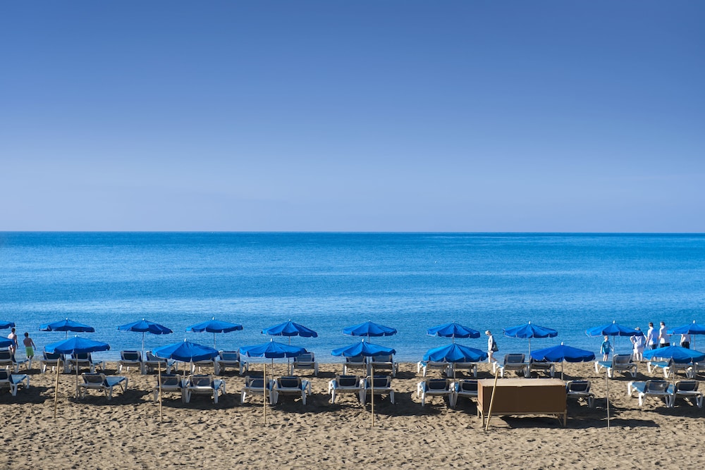 Hotel Floresta — Beach in Puerto del Carmen, Canary Islands