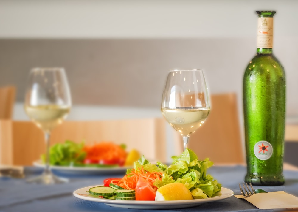 Hotel Floresta — Restaurant & bars in Puerto del Carmen, Canary Islands