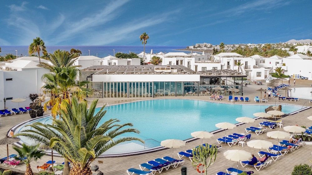 Hotel Floresta — Main photo in Puerto del Carmen, Canary Islands