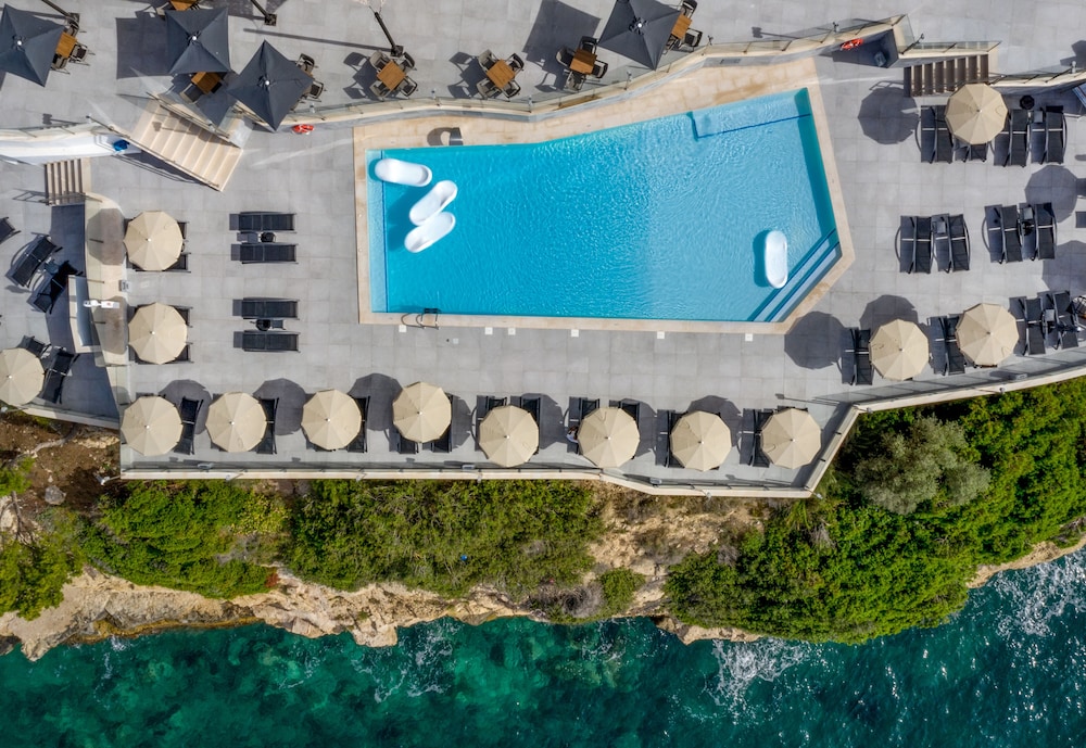 Hotel Florida Magaluf - Adults Only — Swimming pool in Magaluf, Balearic Islands