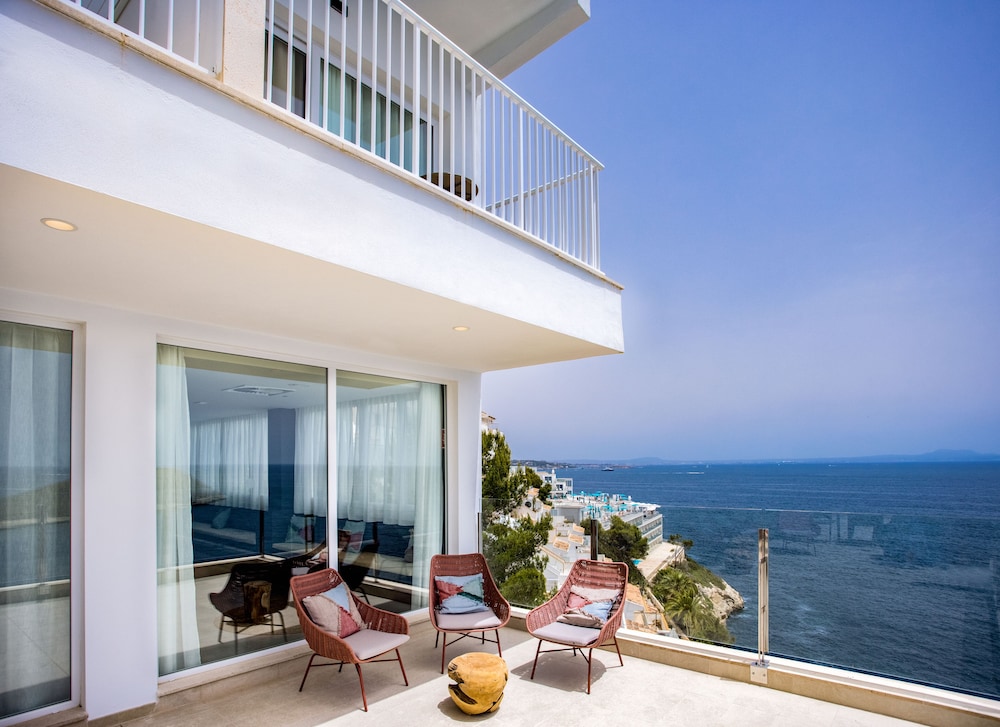 Hotel Florida Magaluf - Adults Only — Hotel building in Magaluf, Balearic Islands