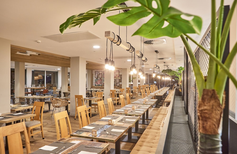 Hotel Florida Magaluf - Adults Only — Restaurant & bars in Magaluf, Balearic Islands