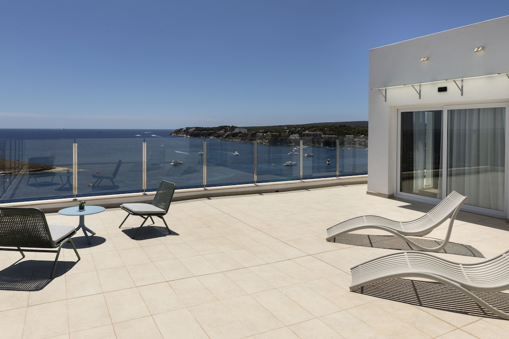 Hotel Florida Magaluf - Adults Only — Hotel building in Magaluf, Balearic Islands