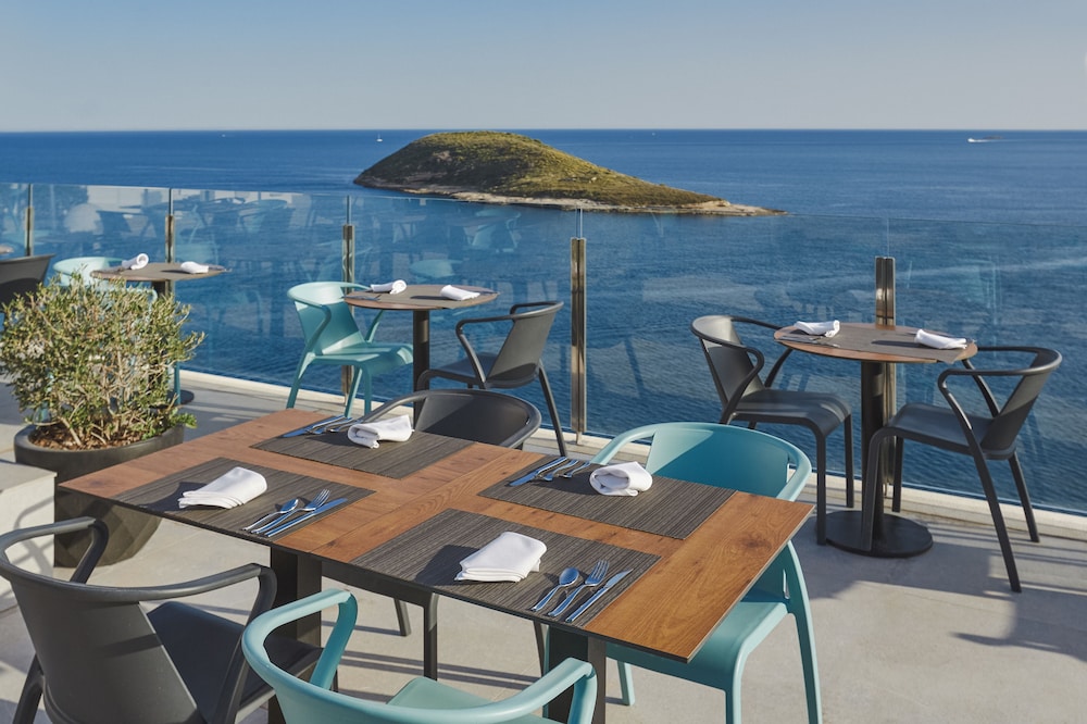 Hotel Florida Magaluf - Adults Only — Restaurant & bars in Magaluf, Balearic Islands