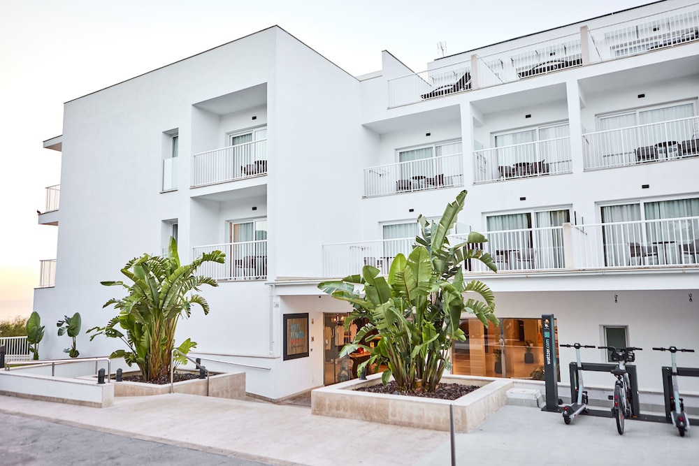 Hotel Florida Magaluf - Adults Only — Hotel building in Magaluf, Balearic Islands
