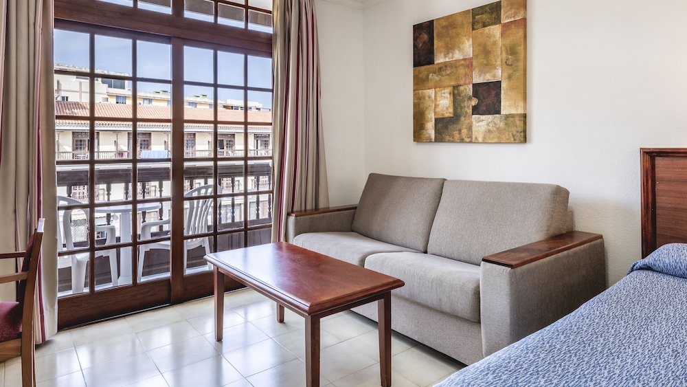 Apartamentos Be Smart Florida Plaza — Hotel rooms in Puerto de la Cruz, Canary Islands