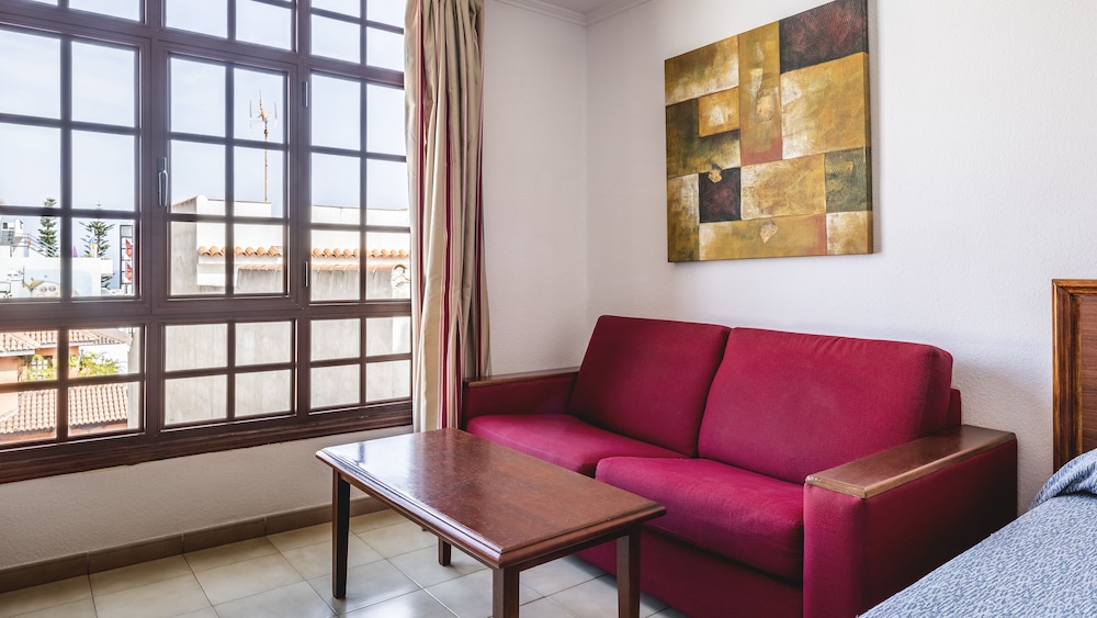 Apartamentos Be Smart Florida Plaza — Hotel rooms in Puerto de la Cruz, Canary Islands