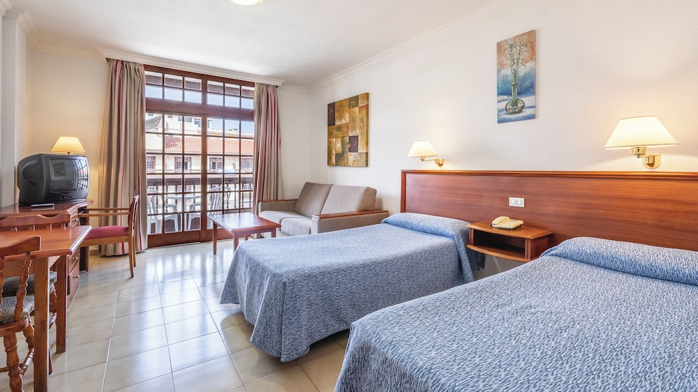 Apartamentos Be Smart Florida Plaza — Hotel rooms in Puerto de la Cruz, Canary Islands