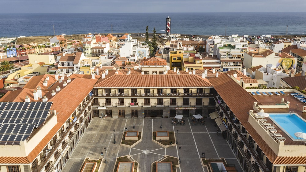 Apartamentos Be Smart Florida Plaza — Hotel building in Puerto de la Cruz, Canary Islands