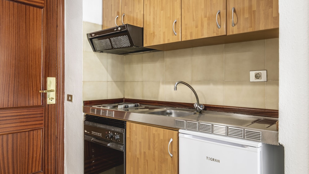Apartamentos Be Smart Florida Plaza — Hotel rooms in Puerto de la Cruz, Canary Islands