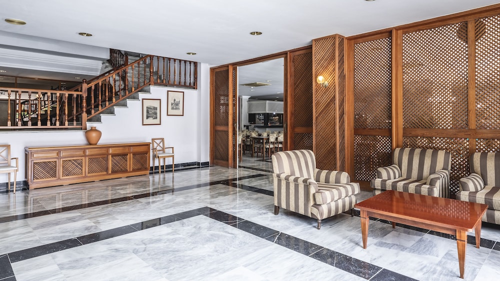 Apartamentos Be Smart Florida Plaza — Restaurant & bars in Puerto de la Cruz, Canary Islands