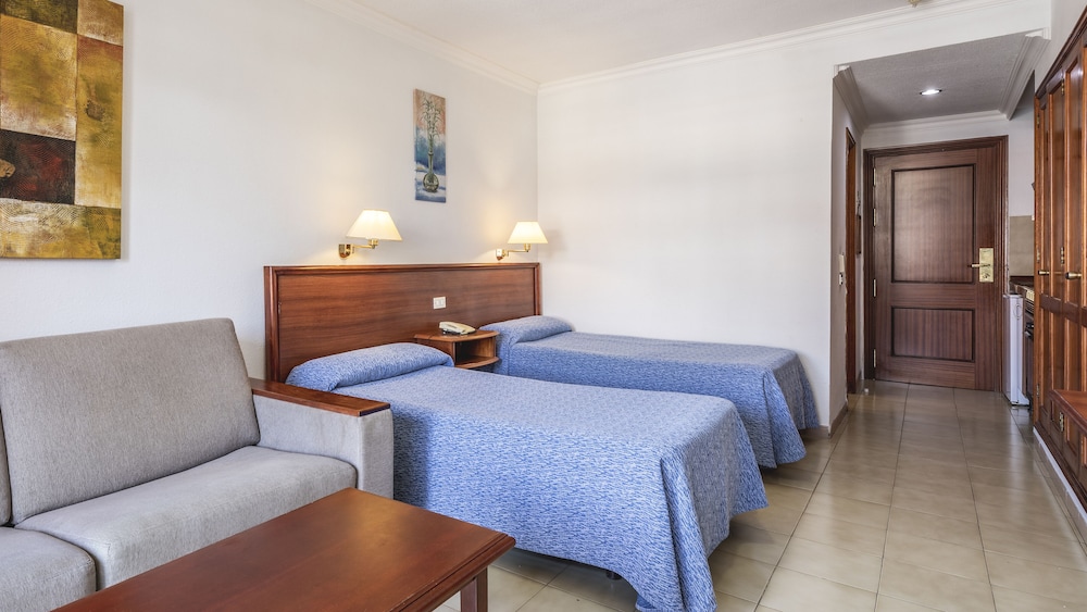 Apartamentos Be Smart Florida Plaza — Hotel rooms in Puerto de la Cruz, Canary Islands
