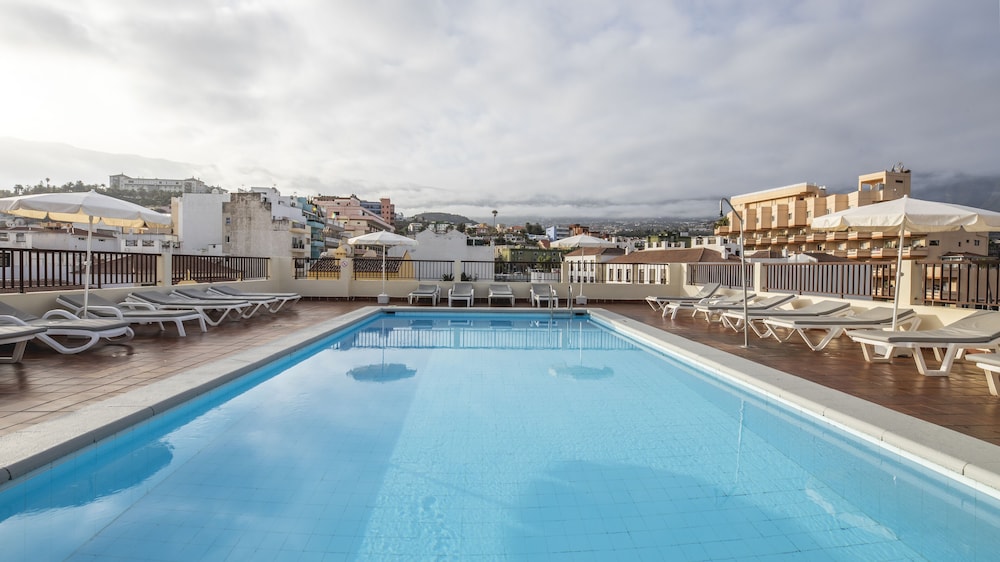 Apartamentos Be Smart Florida Plaza — Swimming pool in Puerto de la Cruz, Canary Islands
