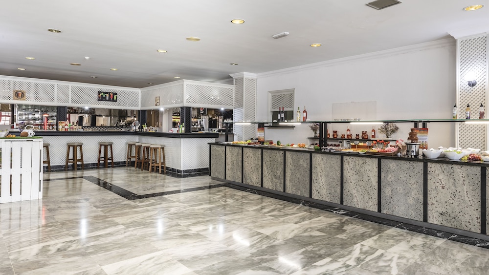 Apartamentos Be Smart Florida Plaza — Restaurant & bars in Puerto de la Cruz, Canary Islands