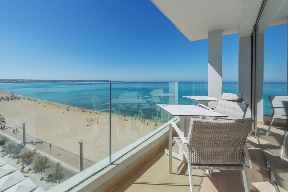 Aparthotel Fontanellas Playa — Beach in Playa de Palma, Balearic Islands