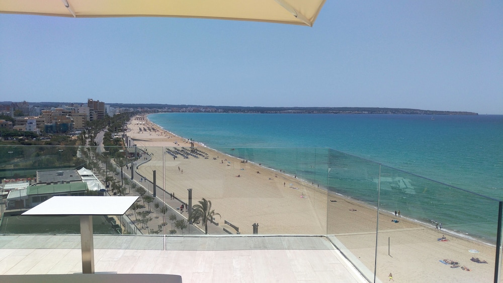 Aparthotel Fontanellas Playa — Beach in Playa de Palma, Balearic Islands