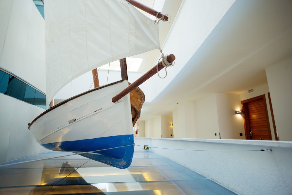 Aparthotel Fontanellas Playa — Hotel building in Playa de Palma, Balearic Islands
