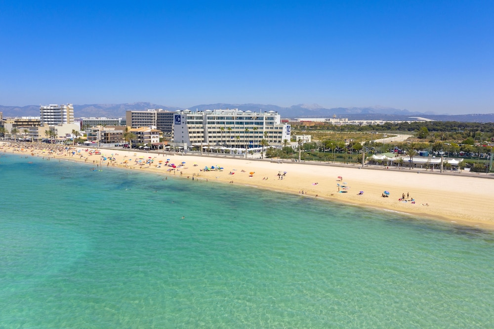 Aparthotel Fontanellas Playa — Beach in Playa de Palma, Balearic Islands
