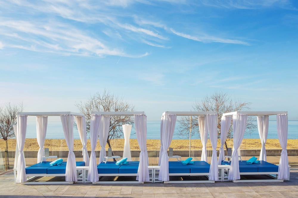 Aparthotel Fontanellas Playa — Beach in Playa de Palma, Balearic Islands