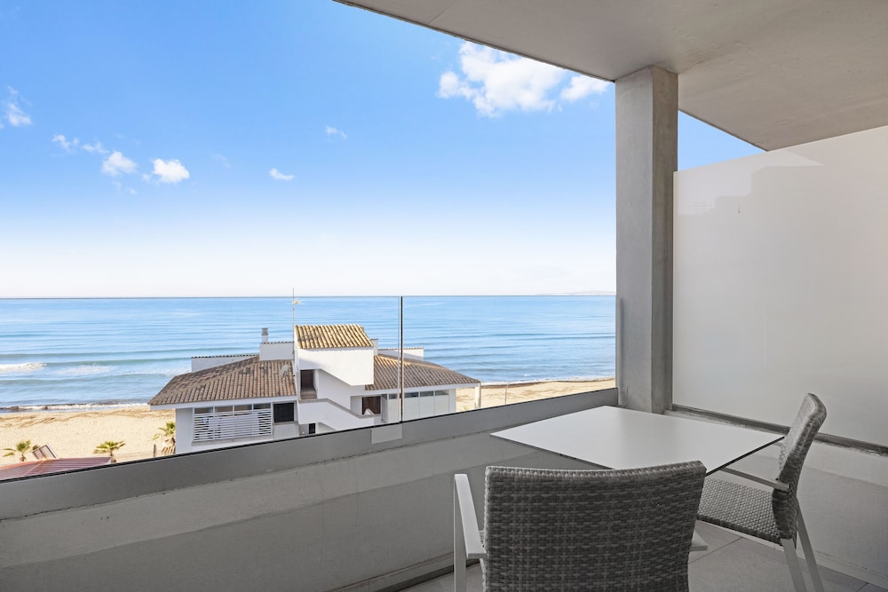 Aparthotel Fontanellas Playa — Beach in Playa de Palma, Balearic Islands
