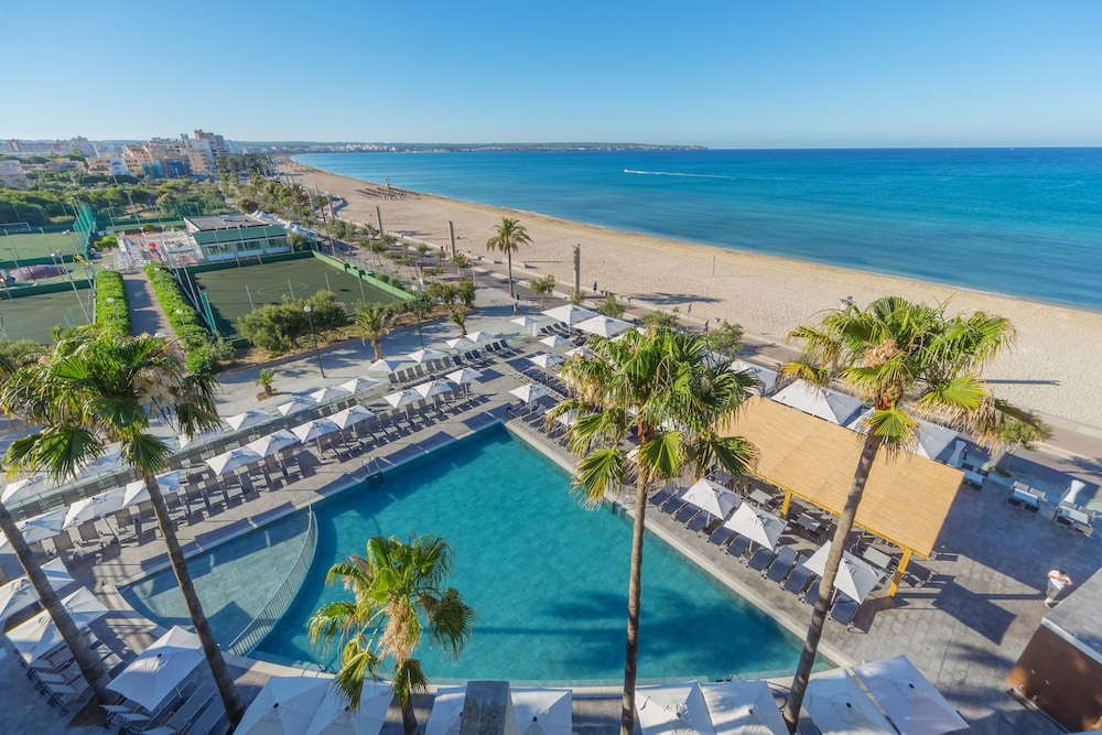 Aparthotel Fontanellas Playa — Swimming pool in Playa de Palma, Balearic Islands
