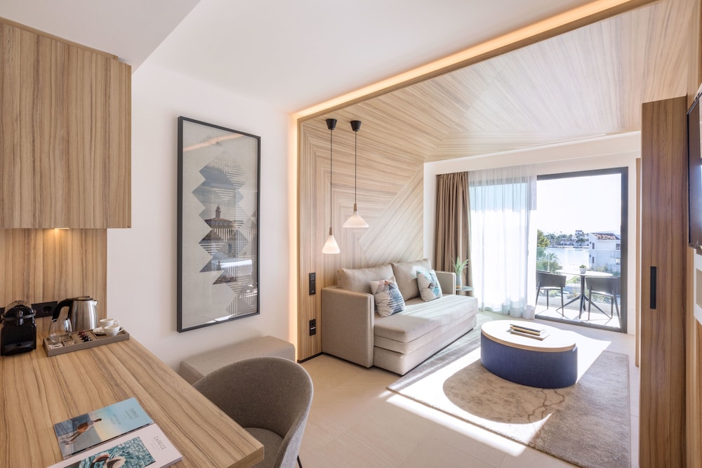 Bordoy Alcudia Port Suites - Adult Only — Hotel rooms in Alcudia, Balearic Islands