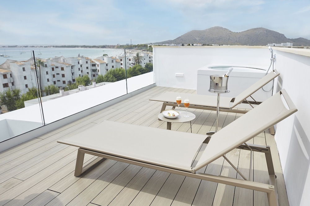 Bordoy Alcudia Port Suites - Adult Only — Hotel rooms in Alcudia, Balearic Islands